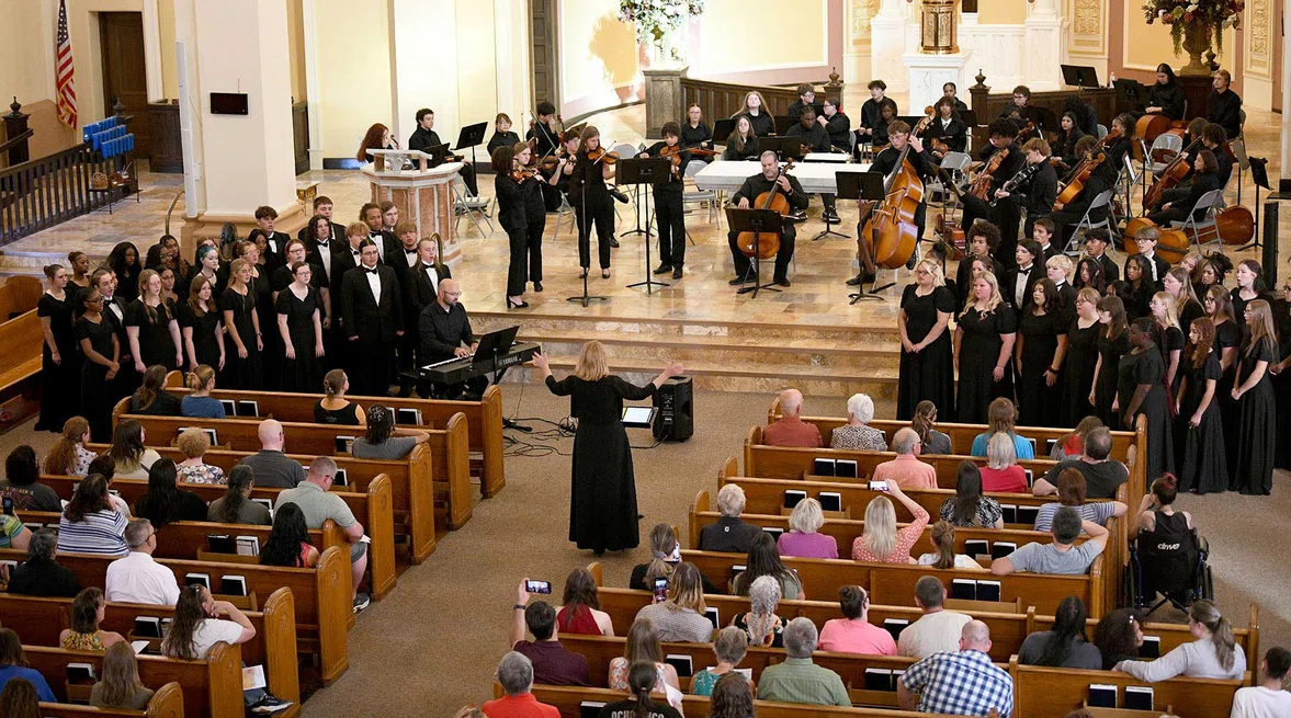 Lima-Senior-High-School-Choirs-and-Orchestras-1.jp